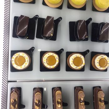 Bachour - Bakeries Near Me - Coral Gables, Florida