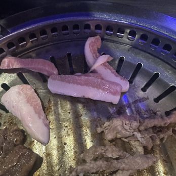 Gen Korean BBQ House - Pork jowl cut like this lmaoooo wtf - Korean Near Me - Alhambra, California Gen Korean BBQ House - Pork jowl cut like this lmaoooo wtf - Korean Near Me - Alhambra, California