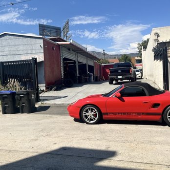 Pit Stop Motor Tuning - 1997 Porsche Boxter brake change done ! - Auto Repair Near Me - Glendale, California Pit Stop Motor Tuning - 1997 Porsche Boxter brake change done ! - Auto Repair Near Me - Glendale, California