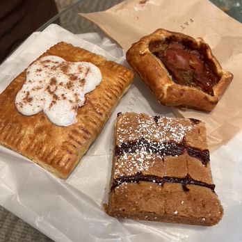 Fat Rabbit - Hop Tart, Blondie Brownie, Savory Pastry - Custom Cakes Near Me - Richmond, Virginia Fat Rabbit - Hop Tart, Blondie Brownie, Savory Pastry - Custom Cakes Near Me - Richmond, Virginia