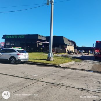 Molly's Pub - Unfortunate news Molly's had a fire yesterday. - Pubs Near Me - Houston, Texas