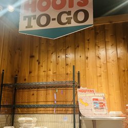 Hooters