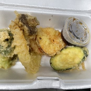 Ramen vs Pho - The tempura vegetable - Vietnamese Near Me - Fresno, California Ramen vs Pho - The tempura vegetable - Vietnamese Near Me - Fresno, California