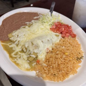 Beto’s Restaurant & Bar - Enchiladas Verdes - Mexican Near Me - Austin, Texas Beto’s Restaurant & Bar - Enchiladas Verdes - Mexican Near Me - Austin, Texas