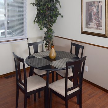 GRE Property Management - Kingsway Apartments - Off Willow Knolls and University in Peoria, IL - Property Management Near Me - Peoria, Illinois GRE Property Management - Kingsway Apartments - Off Willow Knolls and University in Peoria, IL - Property Management Near Me - Peoria, Illinois