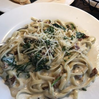Coastal Cravings - Chicken Alfredo - Seafood Near Me - Duck, North Carolina Coastal Cravings - Chicken Alfredo - Seafood Near Me - Duck, North Carolina