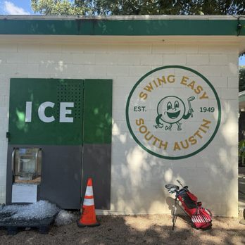 Butler Pitch & Putt - Ice building - Golf Near Me - Austin, Texas Butler Pitch & Putt - Ice building - Golf Near Me - Austin, Texas