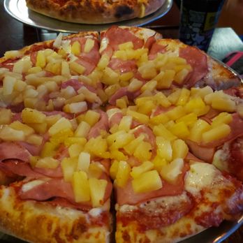 First Class Pizza - Medium Sweet Pig (Hawaiian) Pizza (front) & Medium Taco Pizza (rear) - Pizza Near Me - Fountain Valley, California First Class Pizza - Medium Sweet Pig (Hawaiian) Pizza (front) & Medium Taco Pizza (rear) - Pizza Near Me - Fountain Valley, California