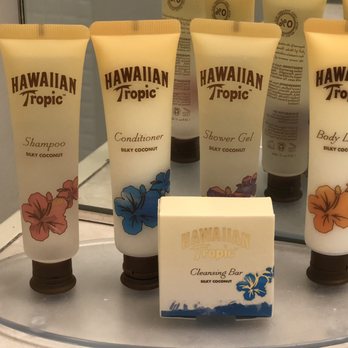 Aston at the Executive Centre Hotel - Bathroom amenities - Resorts Near Me - Honolulu, Hawaii