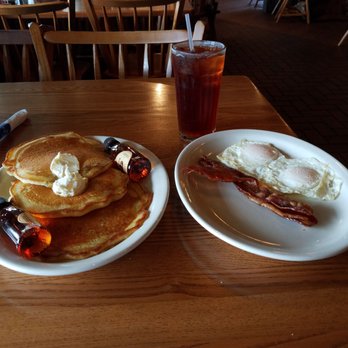 Cracker Barrel Old Country Store - Southern Near Me - Bismarck, North Dakota