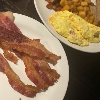 Baker's Crust - Ham scramble with a side of bacon - Breakfast & Brunch Near Me - Virginia Beach, Virginia