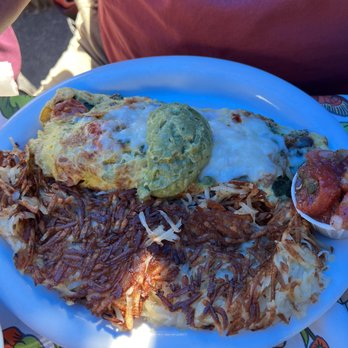Esau's Cafe - Smoked salmon omelet - Breakfast & Brunch Near Me - Carpinteria, California