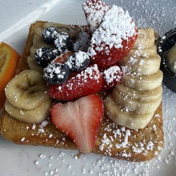 Keke's Breakfast Cafe - Fresh Fruit French Toast - Breakfast & Brunch Near Me - Orlando, Florida Keke's Breakfast Cafe - Fresh Fruit French Toast - Breakfast & Brunch Near Me - Orlando, Florida