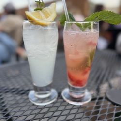 Roberts Block Restaurant & Bar - Roberts Dew and the Dragonberry mojito