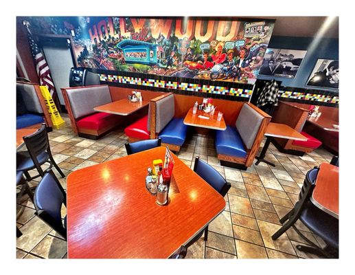 Hollywood Grill by null