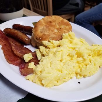 Sunrise Grill - good sausage and bacon, biscuit and eggs were average - American Near Me - Boone, North Carolina