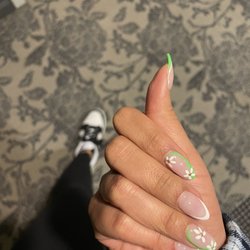 Luray Nails