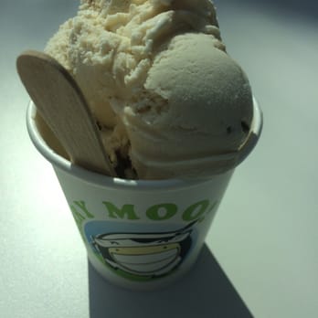 Merry Moo - Half and half Honey Comb and Salted Caramel - Ice Cream & Frozen Yogurt Near Me - Taguig, NCR Merry Moo - Half and half Honey Comb and Salted Caramel - Ice Cream & Frozen Yogurt Near Me - Taguig, NCR