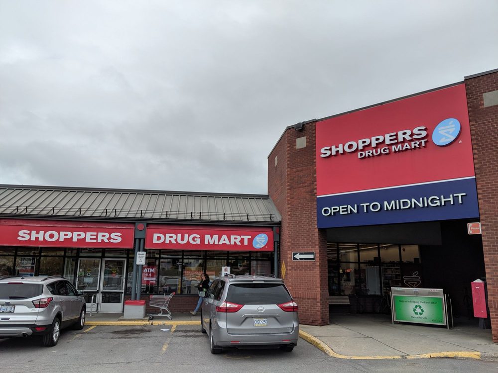 SHOPPERS DRUG MART Updated August 2024 2515 Bank Street, Ottawa