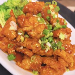 Kin’s Restaurant - General T's Chicken