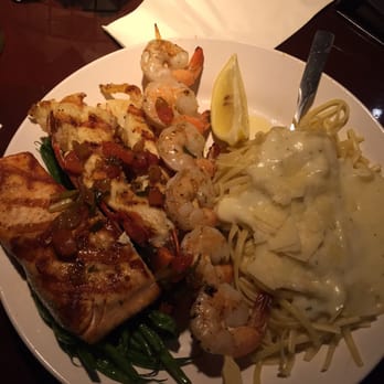 Red Lobster - Bar harbor with salmon lobster and shrimp .....great!!!! - Seafood Near Me - Brooklyn, New York Red Lobster - Bar harbor with salmon lobster and shrimp .....great!!!! - Seafood Near Me - Brooklyn, New York