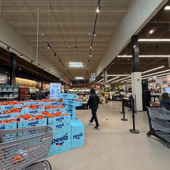 Coborn's - Entrance into produce - Grocery Near Me - Plymouth, Minnesota
