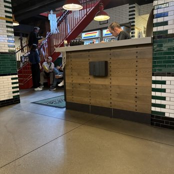 Lou Malnati's Pizzeria - Long wait even for to go  Hope it's with it! - Pizza Near Me - Chicago, Illinois
