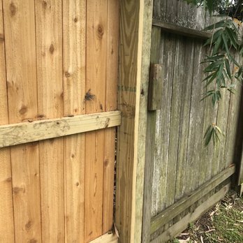 Rosales Fence Co. - Interesting gap. - Fences & Gates Near Me
