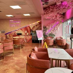 The Sweet Spot - Dining area