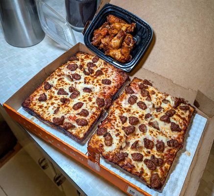 Little Caesars Pizza by null