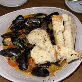 The Crunkleton - Mussels |IG @kurlykonnoisseur - Cocktail Bars Near Me - Charlotte, North Carolina