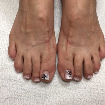 Star Nails & Spa - Pedi with beautiful pink and white ombré - Nail Salons Near Me - Corona, California Star Nails & Spa - Pedi with beautiful pink and white ombré - Nail Salons Near Me - Corona, California