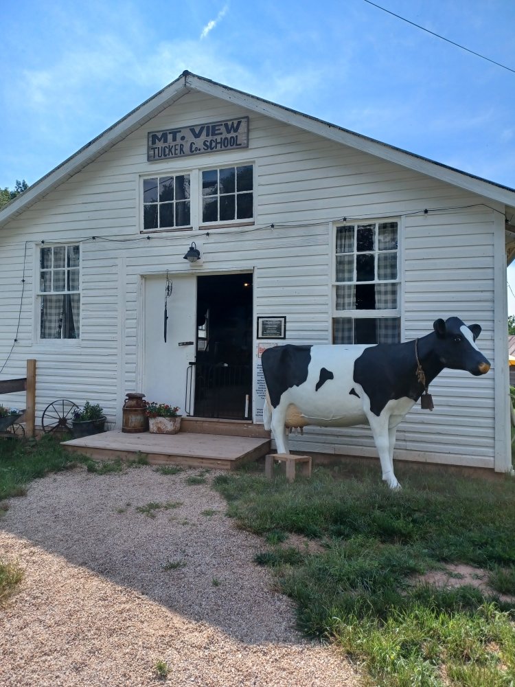 TRIPLE C FARM & SCHOOLHOUSE DISCOVERY CENTER Updated July 2024 167 Sapling Ridge Rd