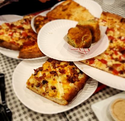 Palace Pizza by null