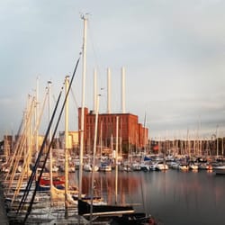 Svanemøllen Strand - En sen sommeraften, Svanemøllen Havn