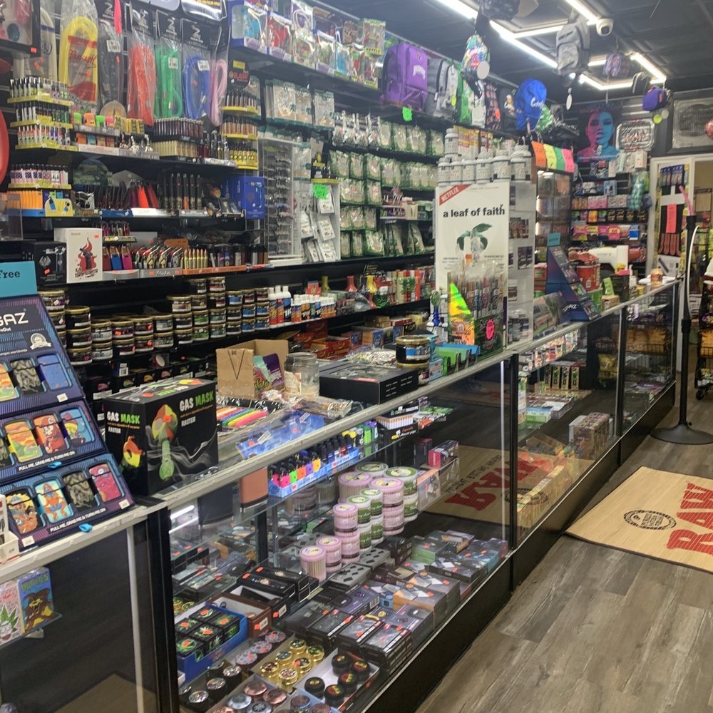Smoke & Snack - Store display - Convenience Stores Near Me - Brooklyn, New York Smoke & Snack - Store display - Convenience Stores Near Me - Brooklyn, New York