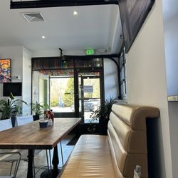 Central 25 - Seating area