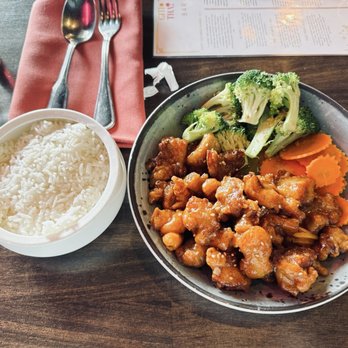 Giti Thai - Orange Chicken - Thai Near Me - Windsor Hills, California Giti Thai - Orange Chicken - Thai Near Me - Windsor Hills, California