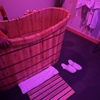 BierBath - Bathtub at the spa. - New American Near Me - Sykesville, Maryland BierBath - Bathtub at the spa. - New American Near Me - Sykesville, Maryland