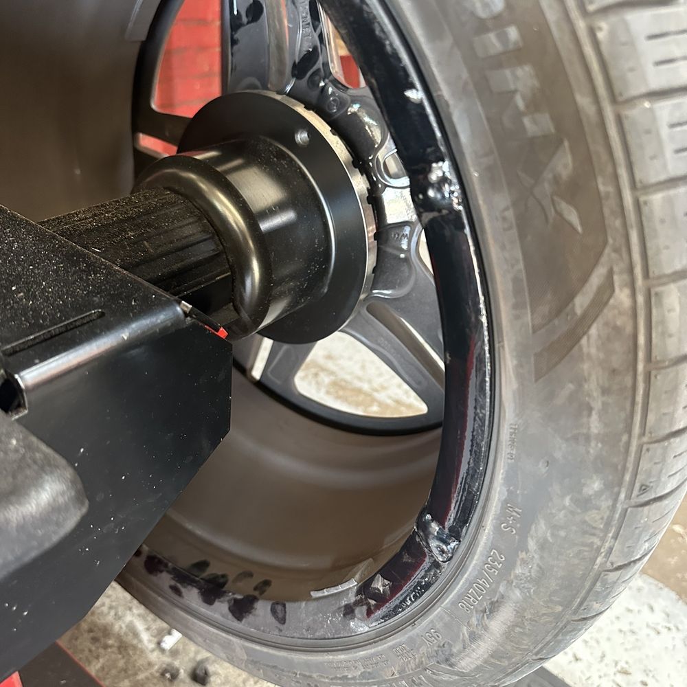 Grubbs Acura - Grubbs Family-approved botched rim job - Car Dealers Near Me - Grapevine, Texas Grubbs Acura - Grubbs Family-approved botched rim job - Car Dealers Near Me - Grapevine, Texas