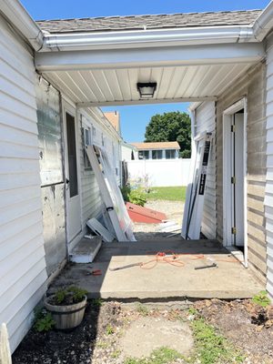 FP Building And Remodeling Group Logo