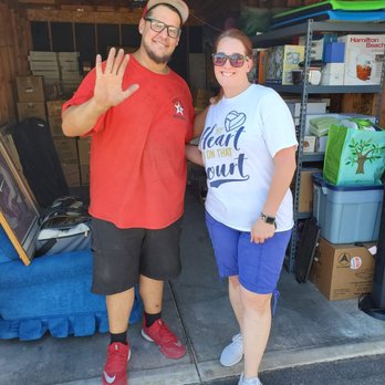 Five Star Moving - Jacob with customer - Movers Near Me Five Star Moving - Jacob with customer - Movers Near Me