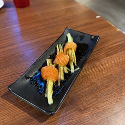 Yoshi Sushi - Golden Salmon