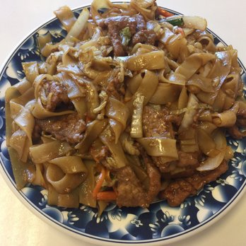 Mulan Chinese Restaurant - Beef Chow Fun - Chinese Near Me - Sandy, Utah