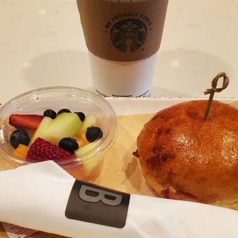 Courtyard Newark Silicon Valley - Breakfast Bistro Sandwich & Venti Cafe Mocha - Hotels Near Me - Newark, California Courtyard Newark Silicon Valley - Breakfast Bistro Sandwich & Venti Cafe Mocha - Hotels Near Me - Newark, California