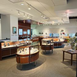 Diamond Bay Jewelers - Diamond Bay Jewelers Inside view