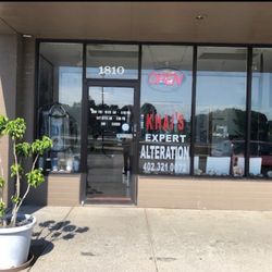 Khai's Tailor - Front of business