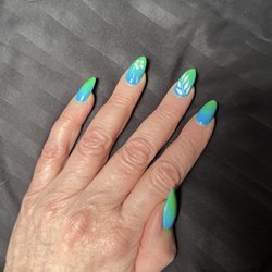 Wynn Nail Spa - Ombré nail design
