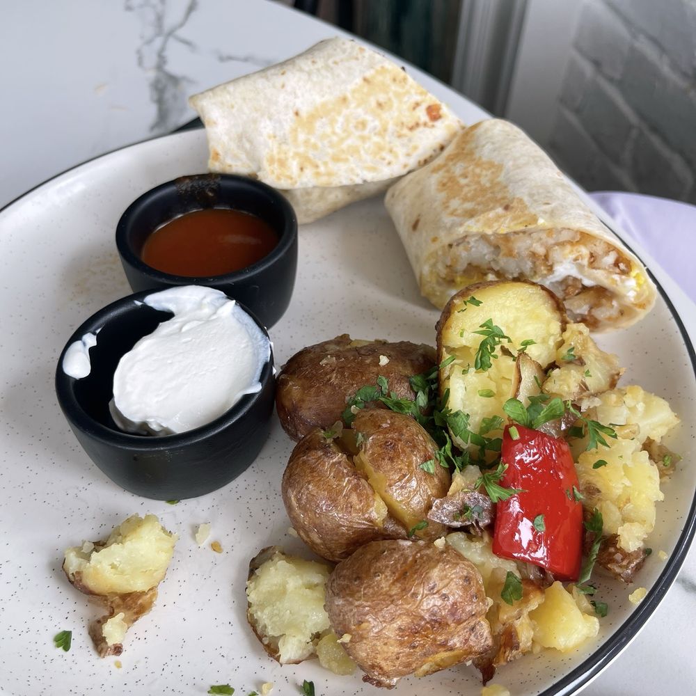 Vagabond - Surfer's Burrito - Bars Near Me - Washington, DC, District of Columbia