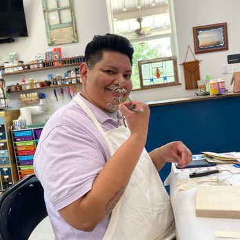 HoppArt - HoppArt hosts team building events and parties for small groups. Spend time creating and bonding at HoppArt studio! - Art Classes Near Me - Floresville, Texas